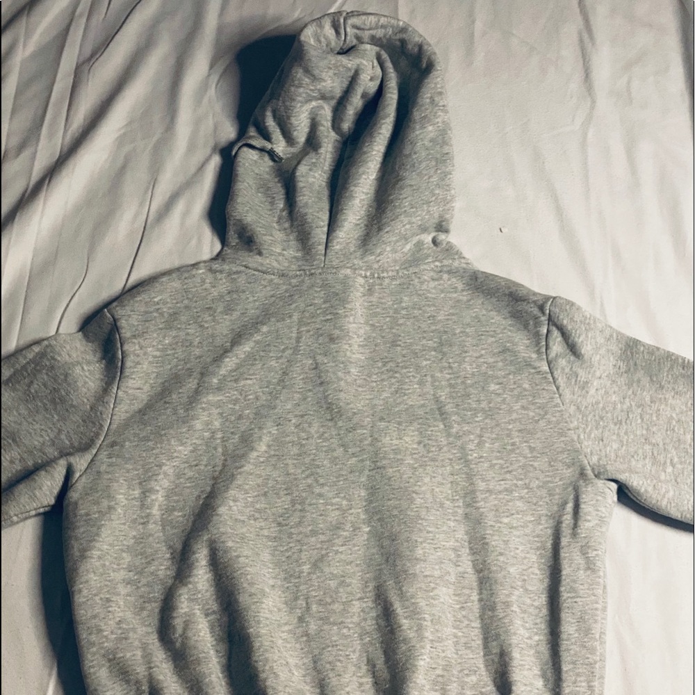 Sweatshirt - Picture 2 of 3